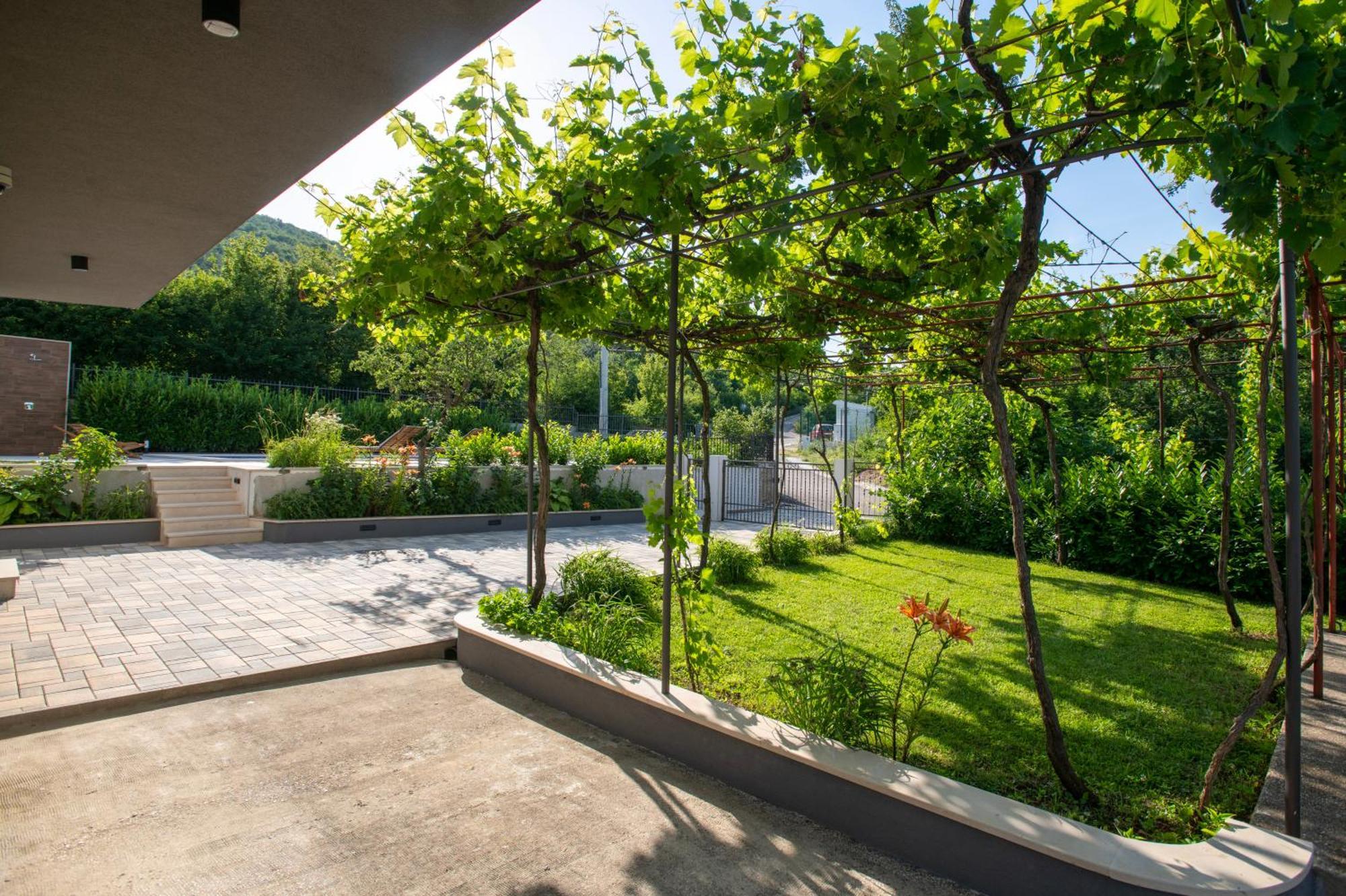Villa Latica Dicmo Eksteriør billede