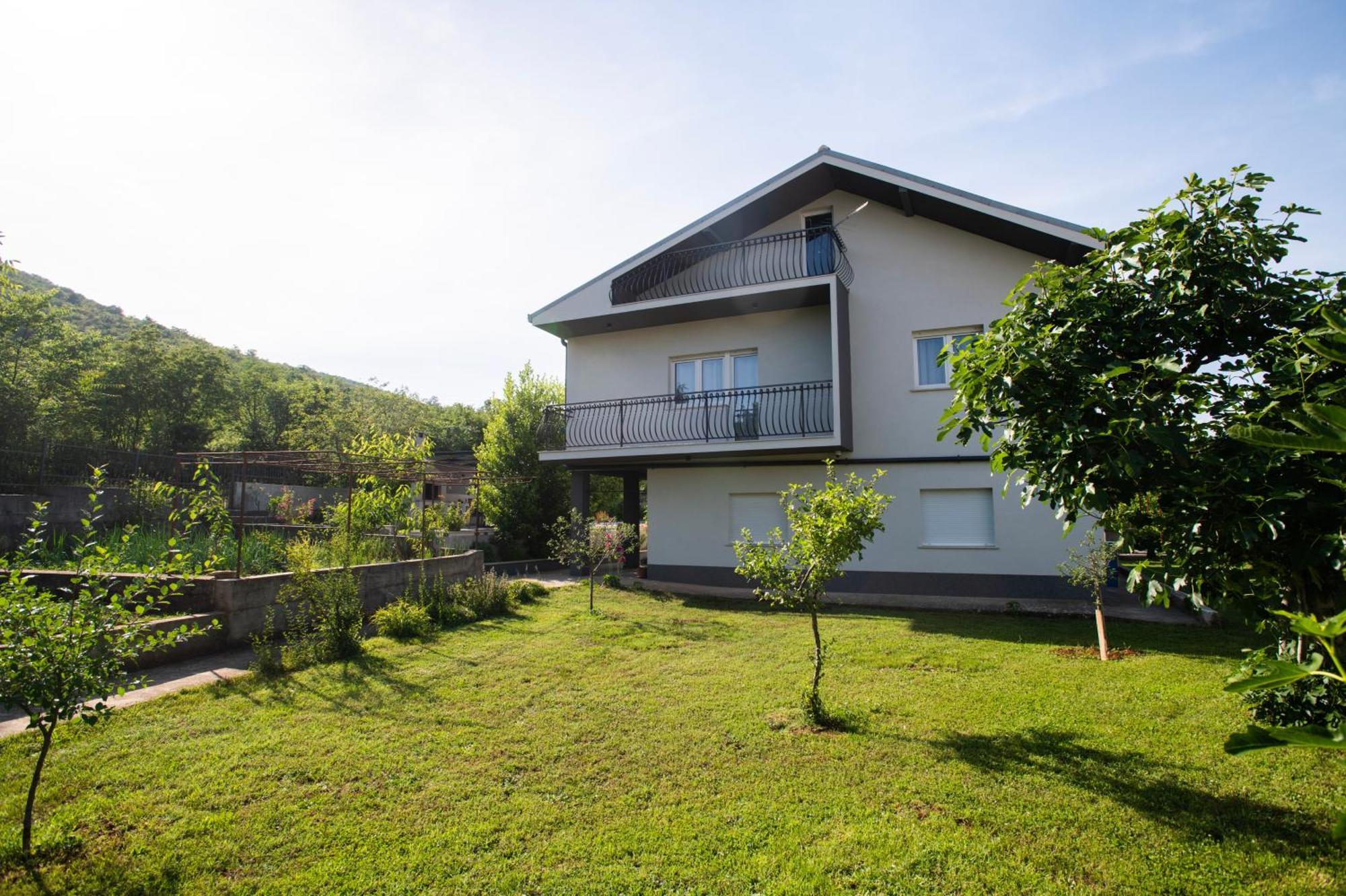 Villa Latica Dicmo Eksteriør billede