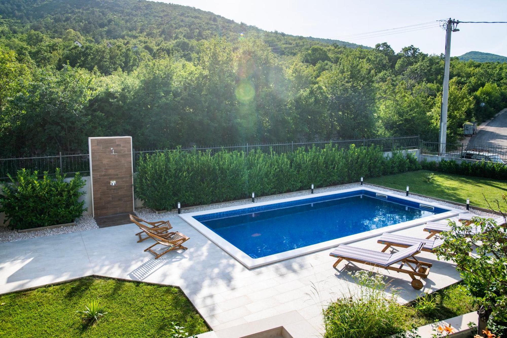 Villa Latica Dicmo Eksteriør billede