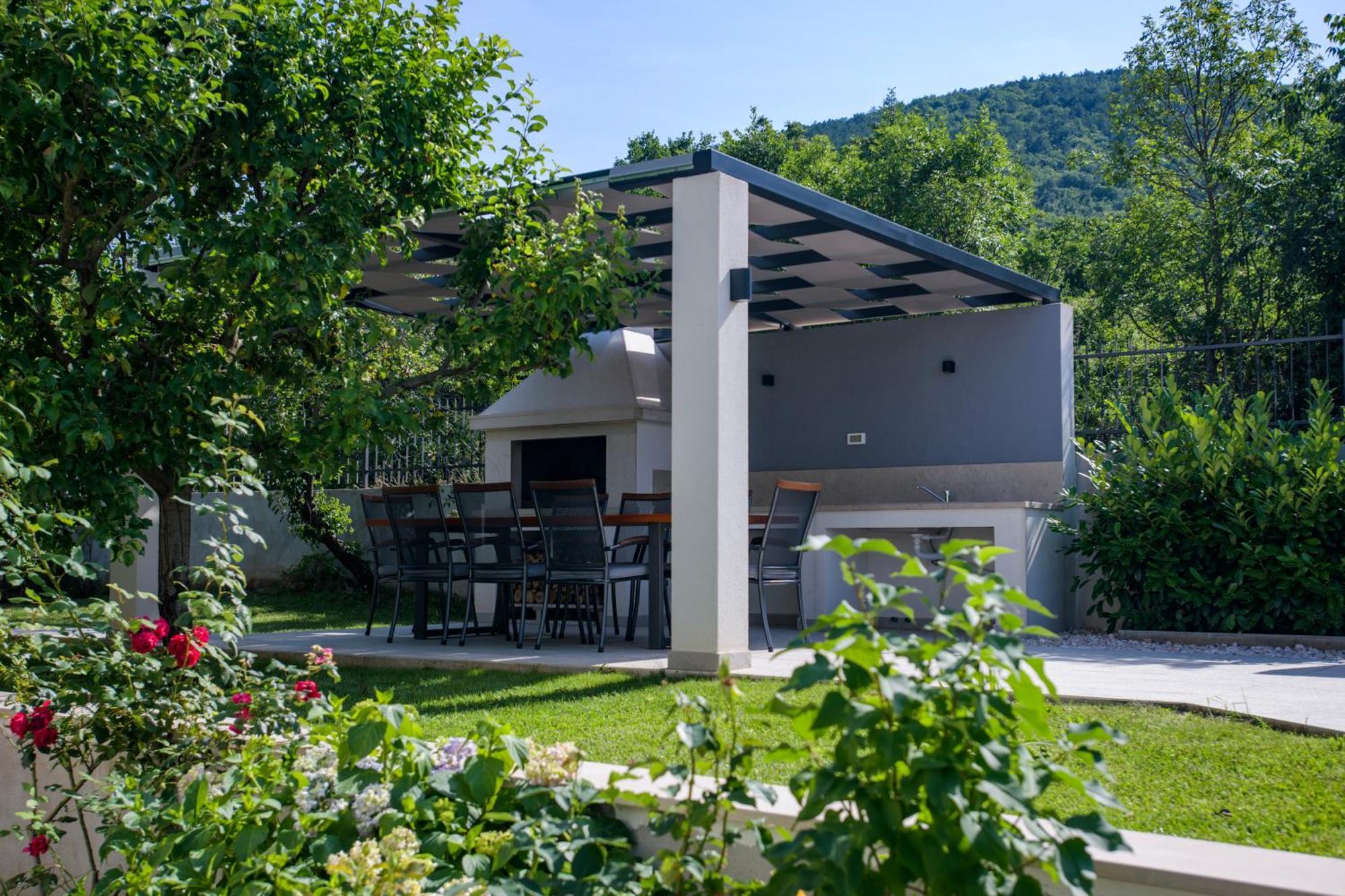 Villa Latica Dicmo Eksteriør billede